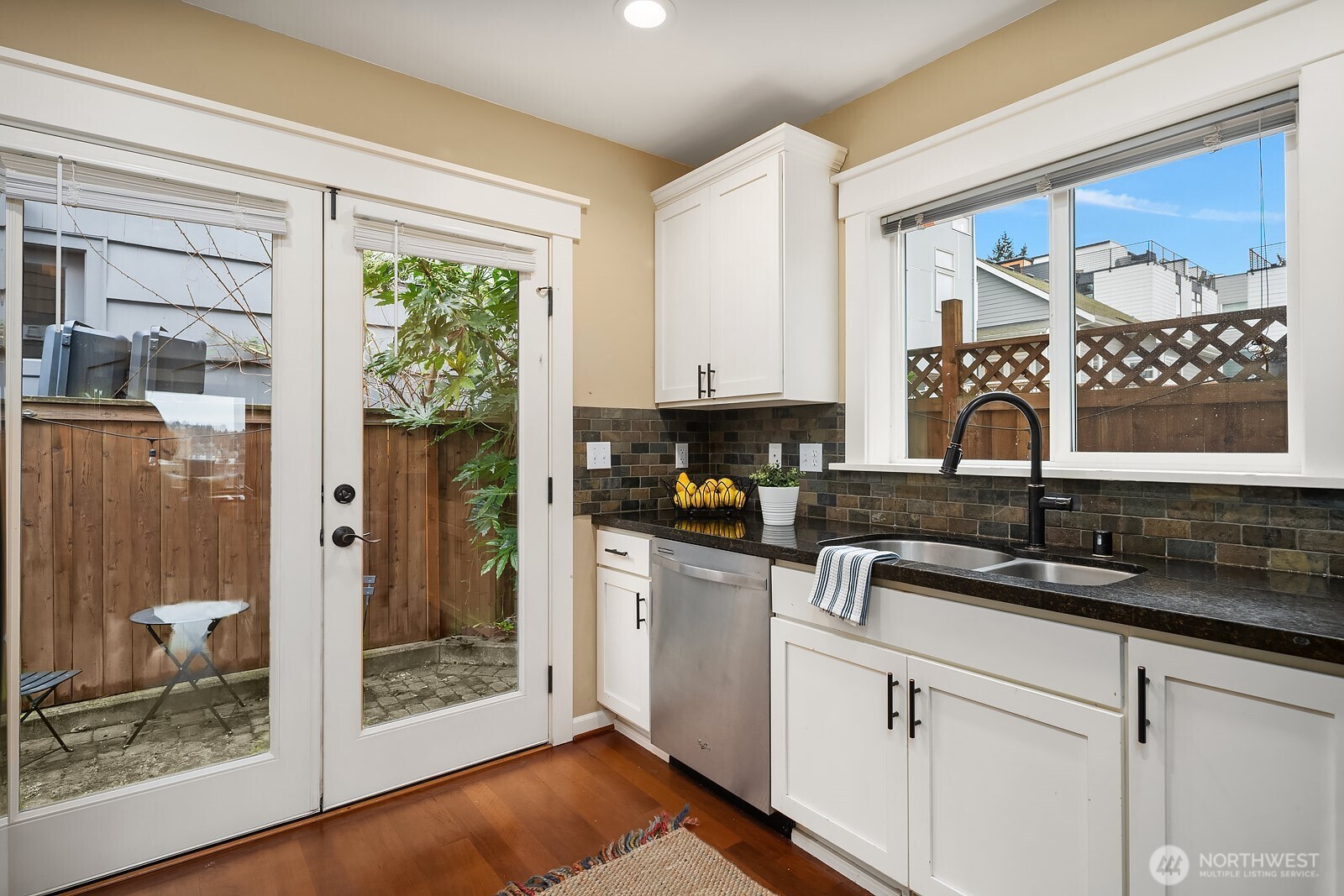 114 W Florentia Street B Property Photo 7