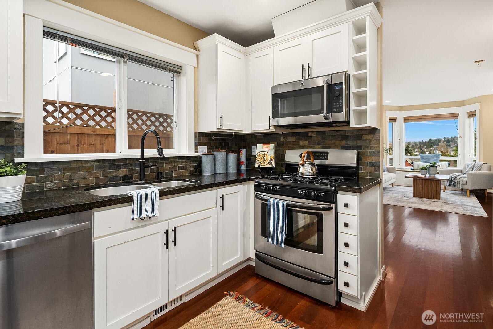 114 W Florentia Street B Property Photo 8