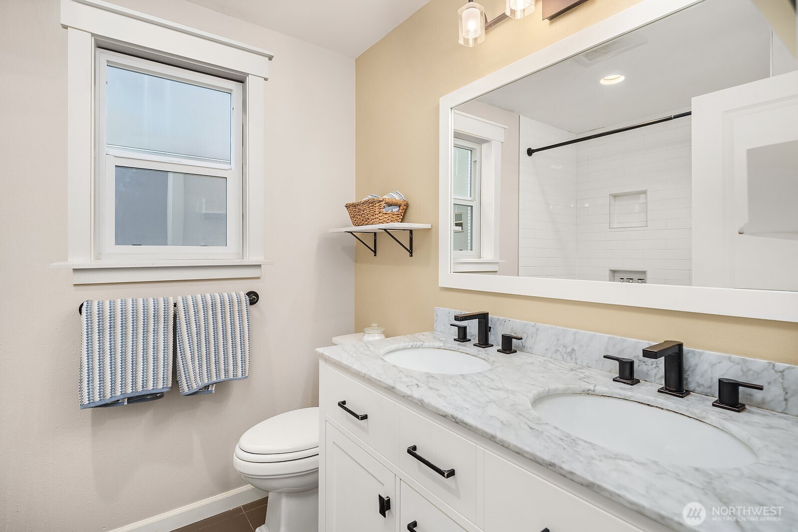 114 W Florentia Street B Property Photo 13