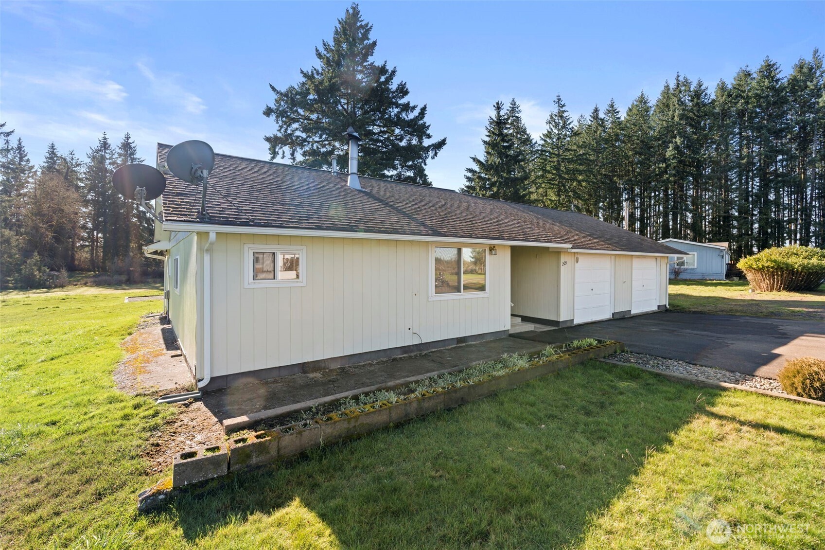 209 Drews Prairie Road Property Photo 1