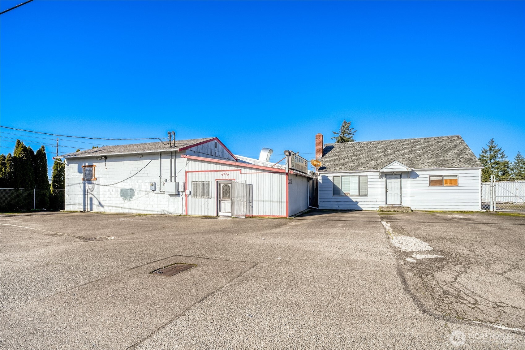3817 3819 94th Street Property Photo 12