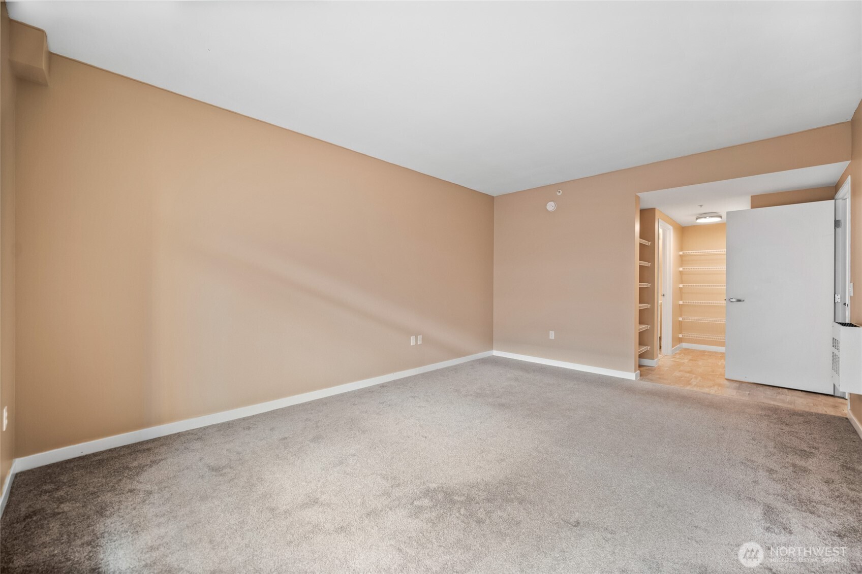 701 Columbia Street 415 Property Photo 12