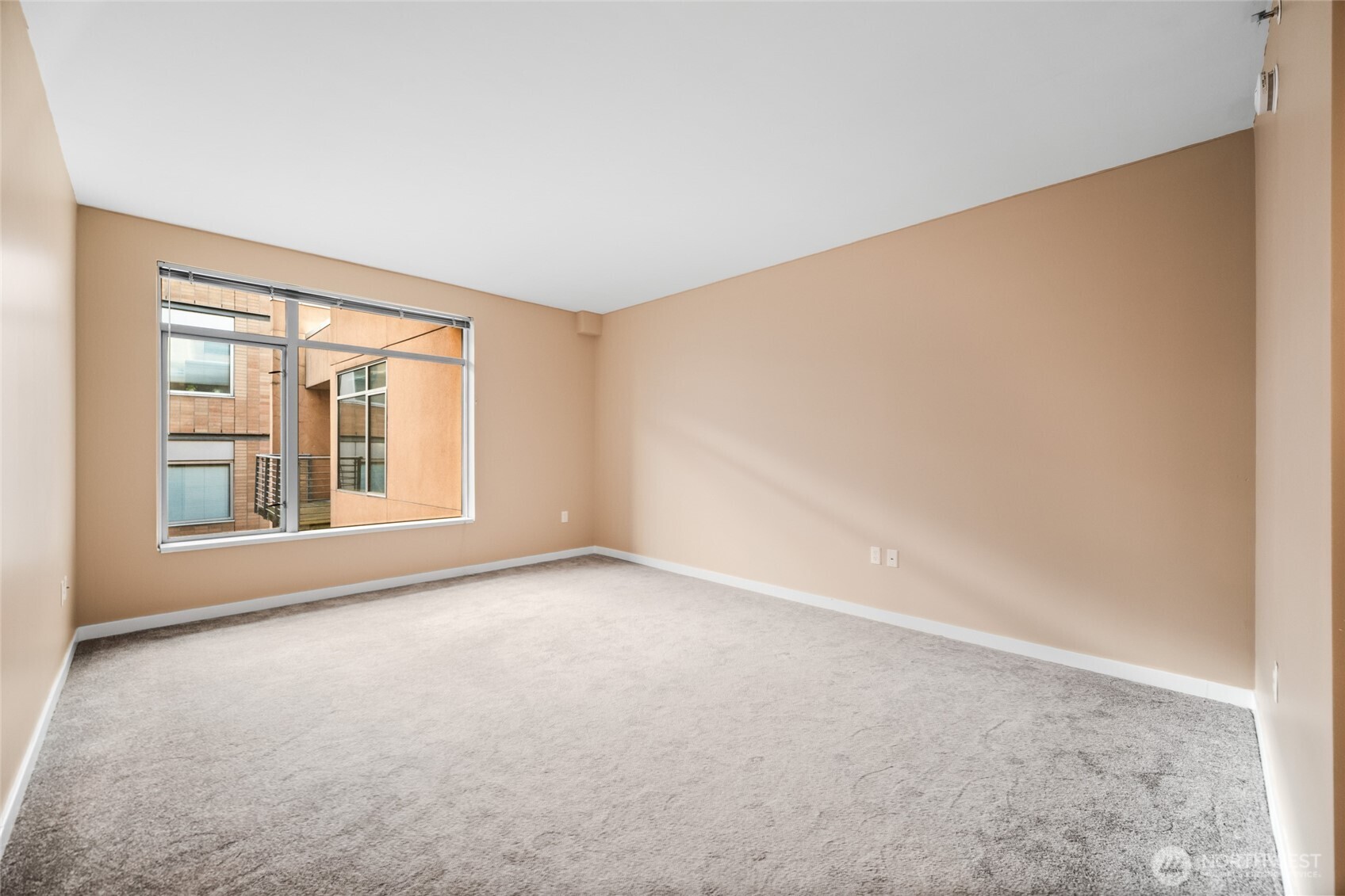 701 Columbia Street 415 Property Photo 16