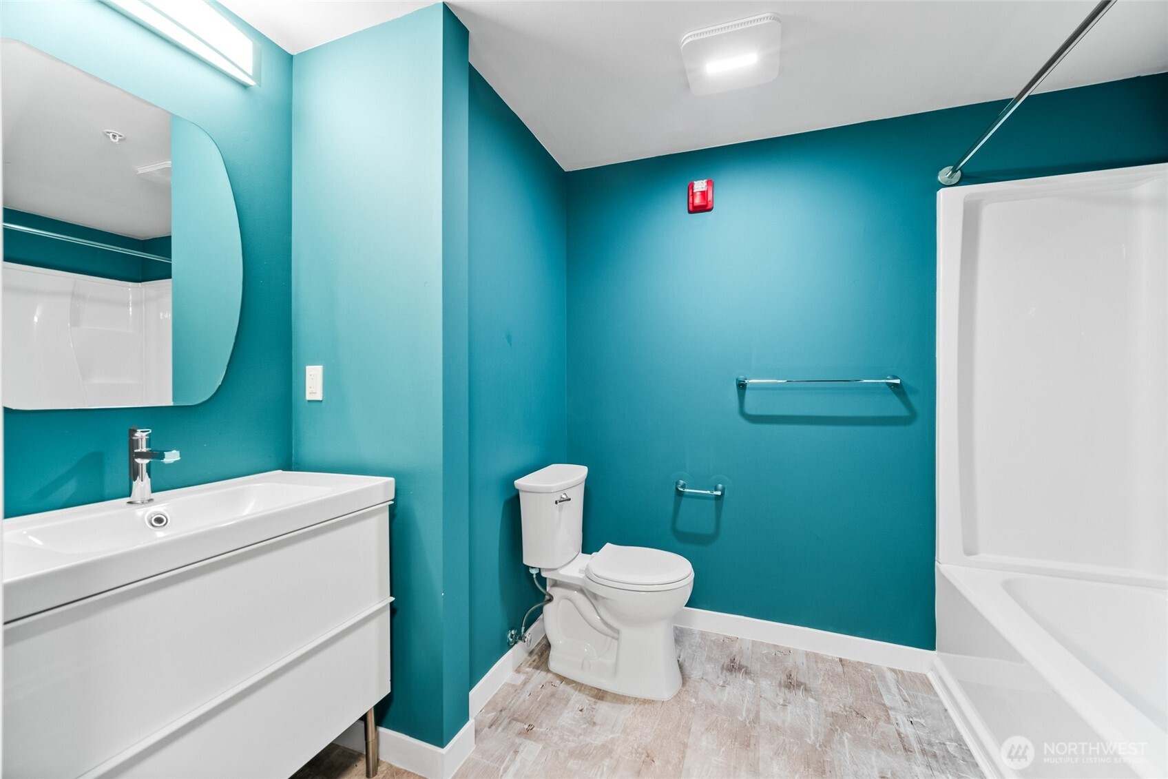 701 Columbia Street 415 Property Photo 17