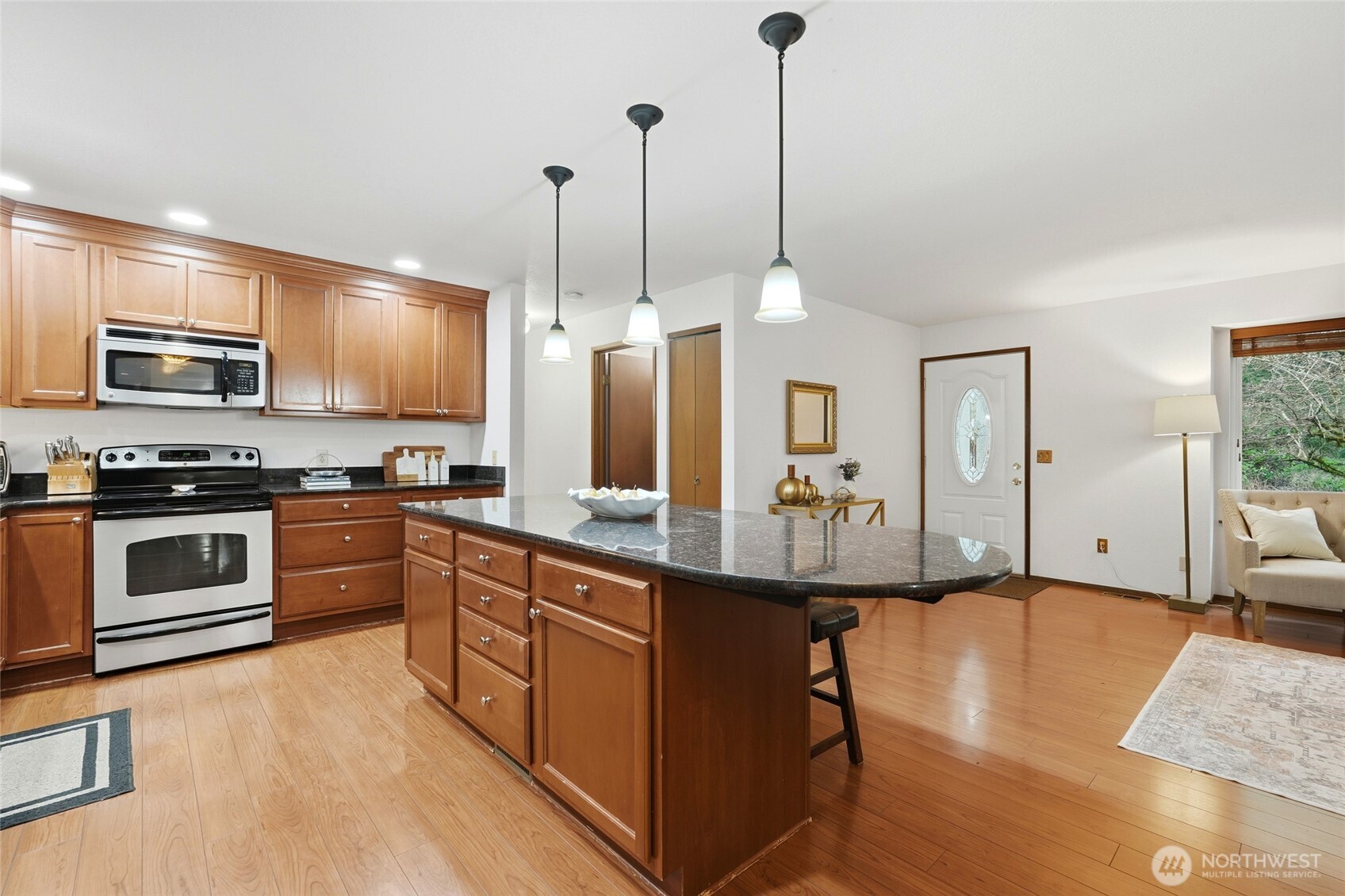 16008 Mink Road Property Photo 8