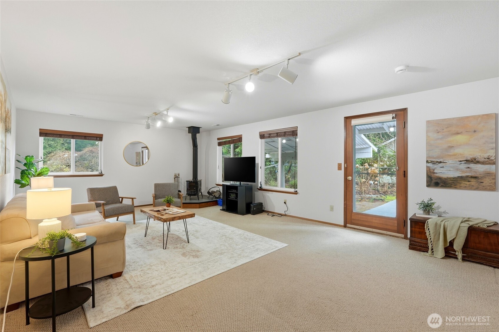 16008 Mink Road Property Photo 14