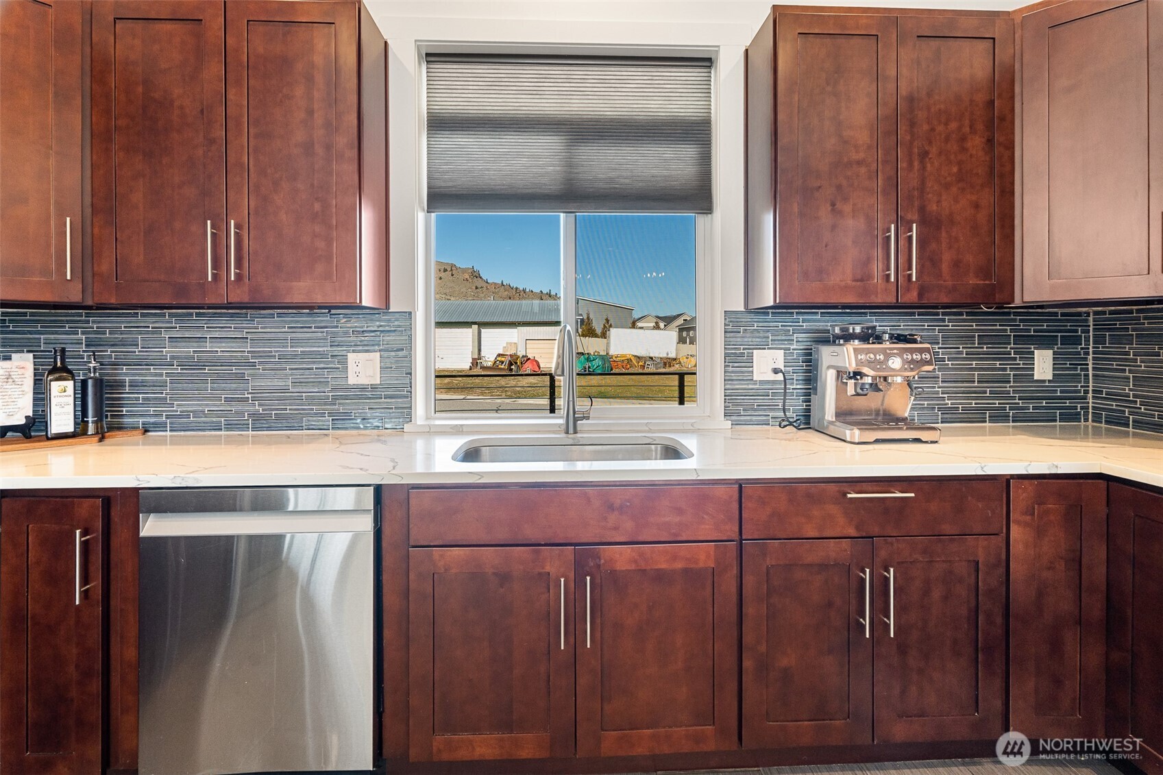 1038 Crest Loop Property Photo 15