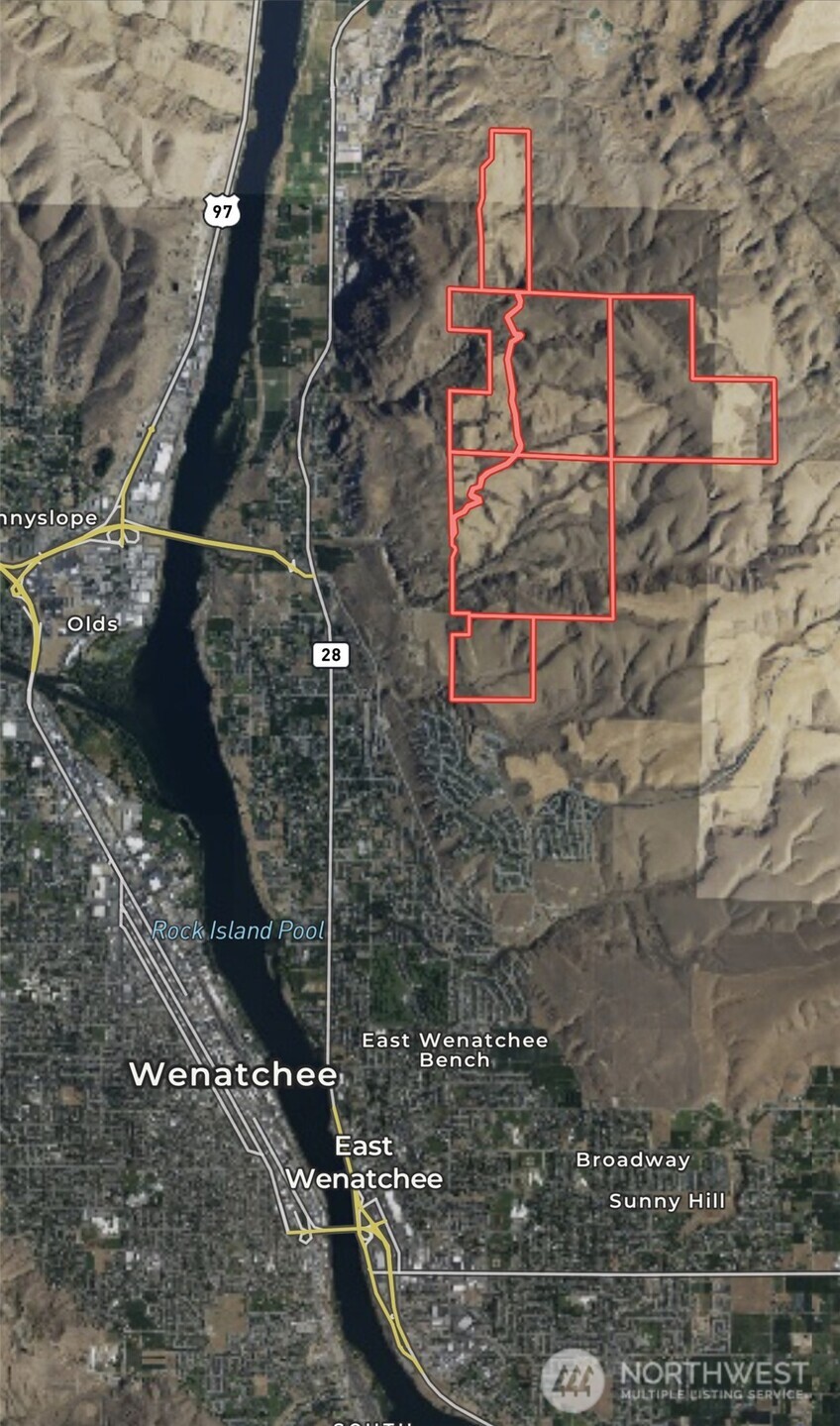 2025 Cougar Ridge Road Property Photo 4