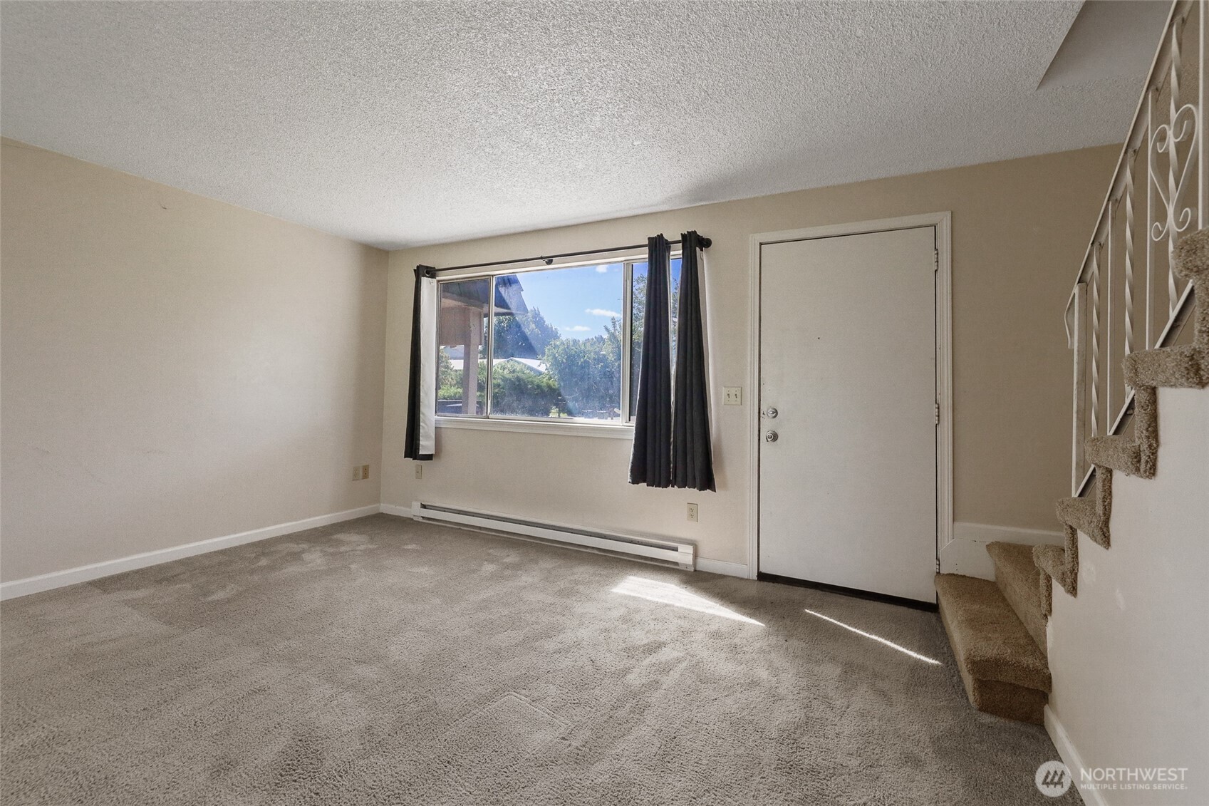 1719 N Willow Road Property Photo 7
