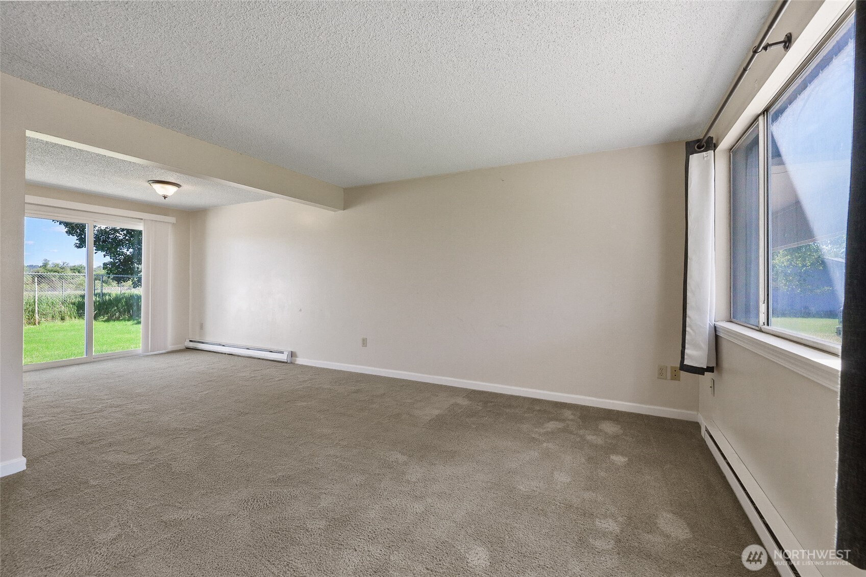 1719 N Willow Road Property Photo 8