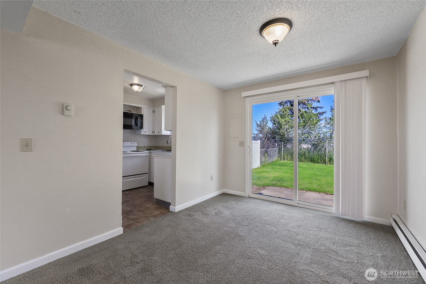 1719 N Willow Road Property Photo 10
