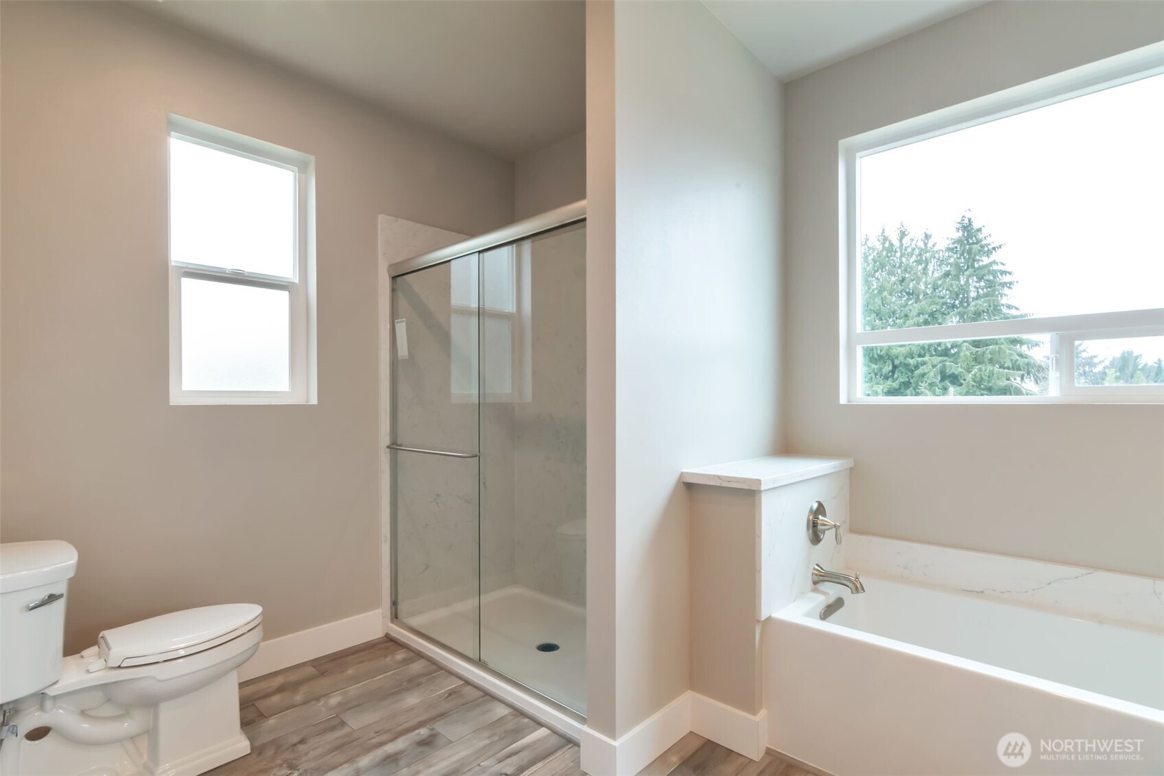 4940 Johnson Street Property Photo 14