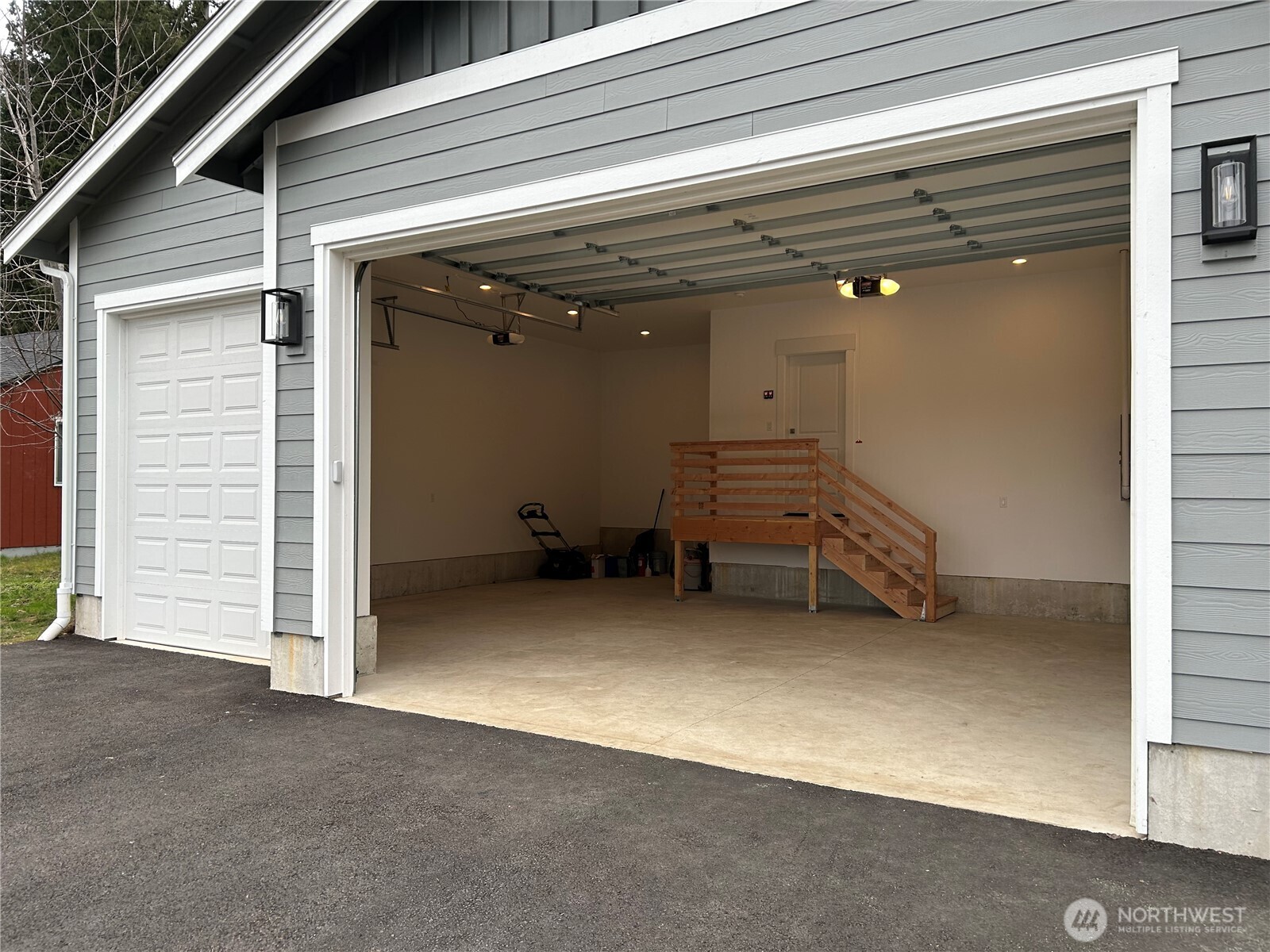 4940 Johnson Street Property Photo 27