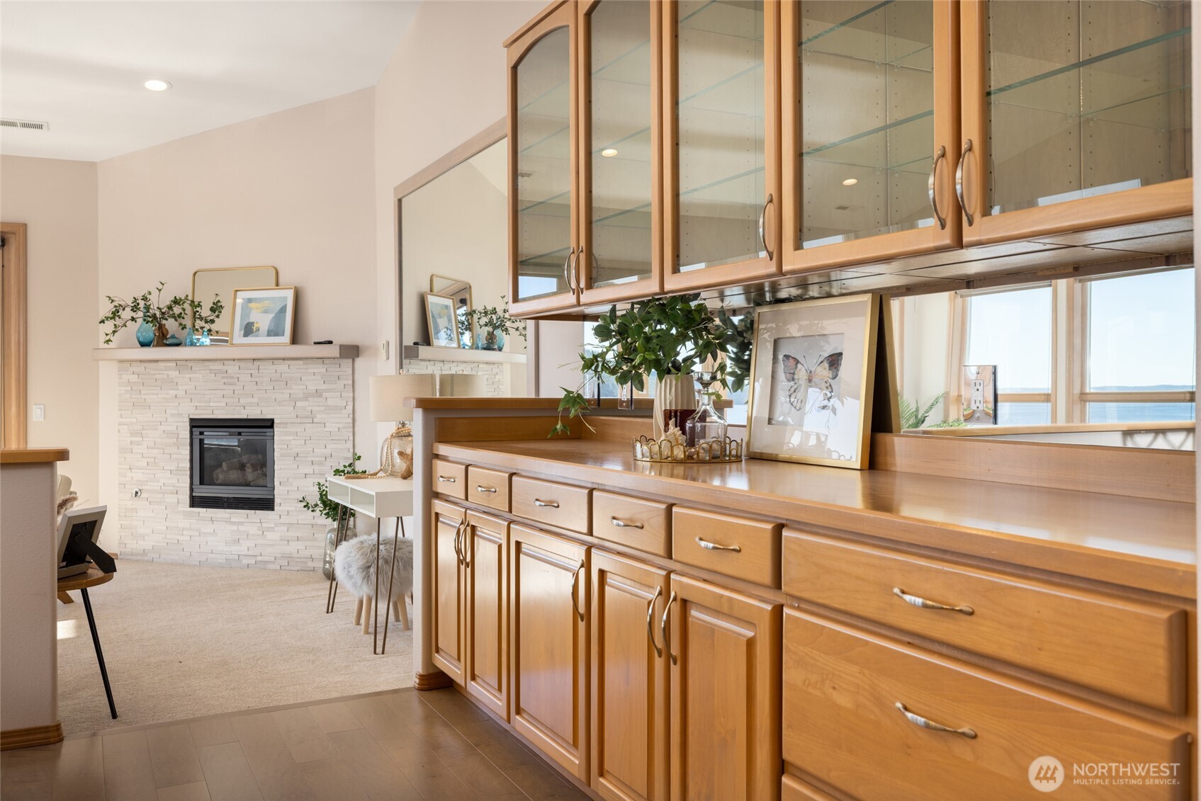 2401 Skyline Way 203e Property Photo 8