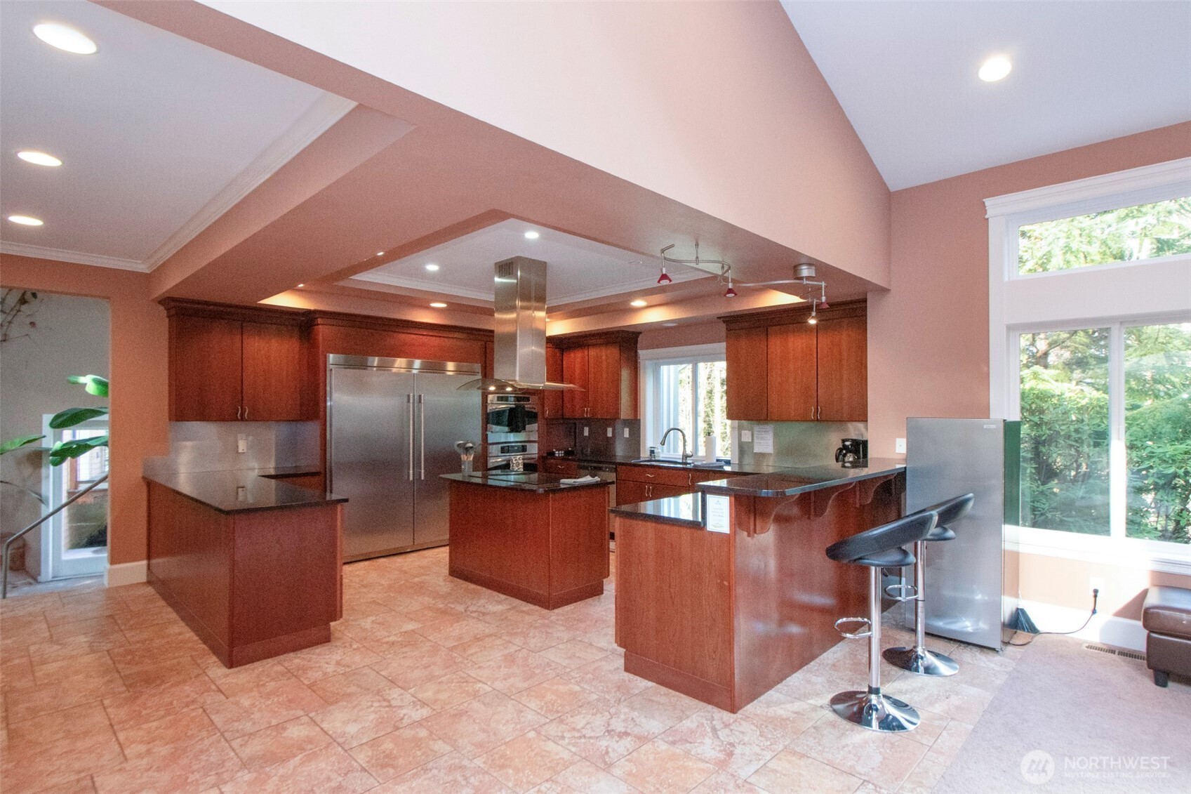 233 Raintree Lane Property Photo 7