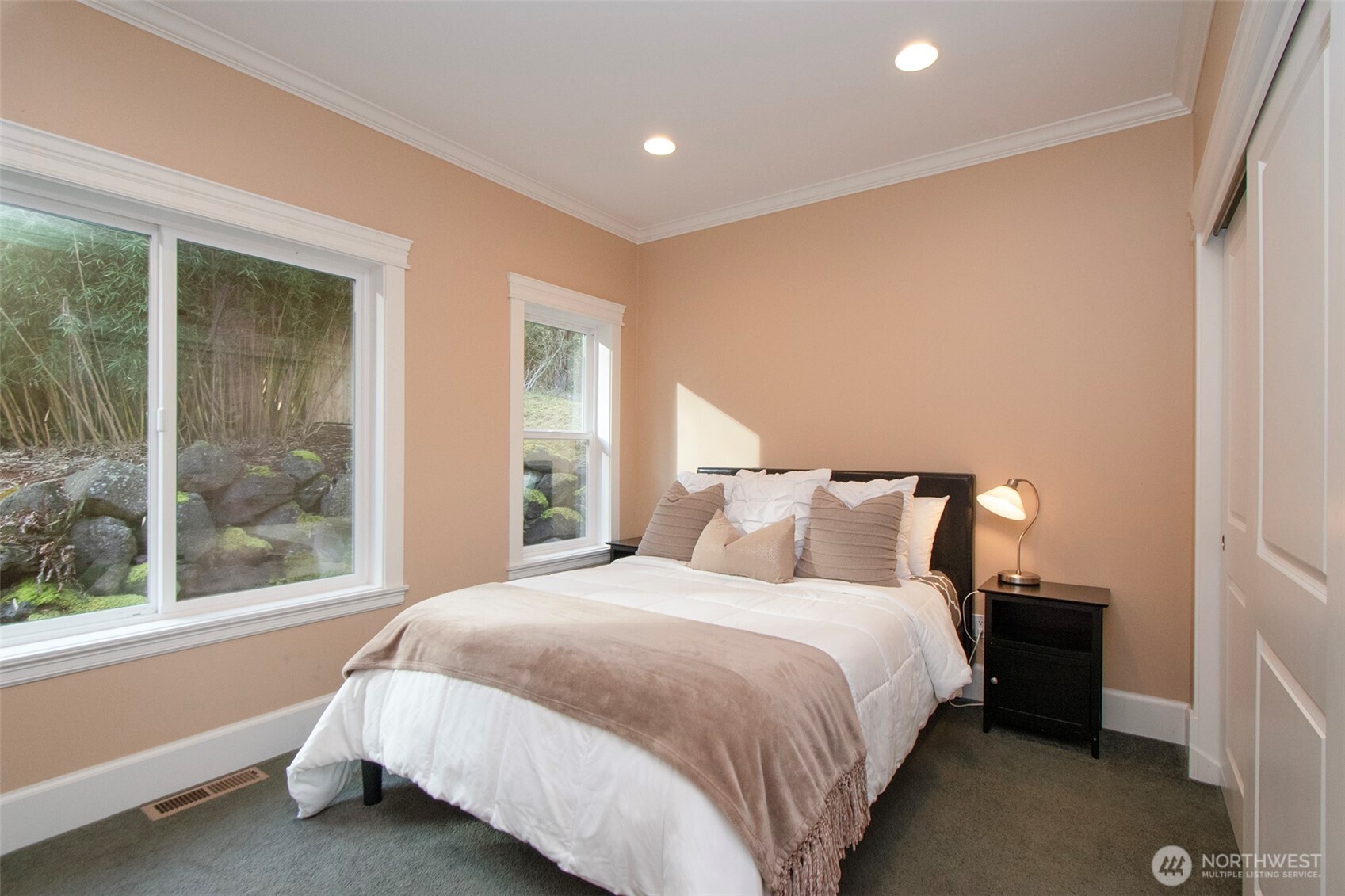 233 Raintree Lane Property Photo 24