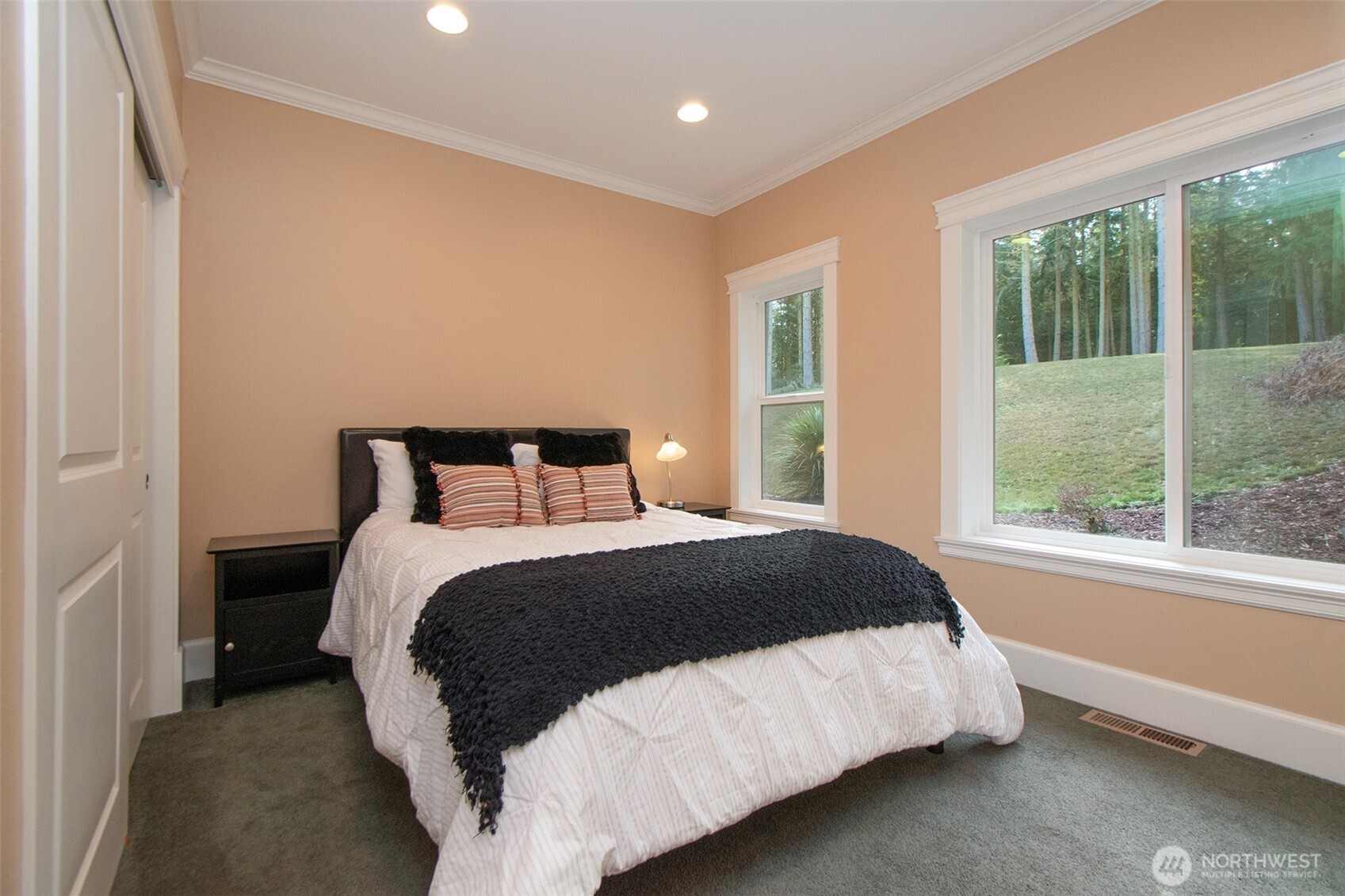 233 Raintree Lane Property Photo 25