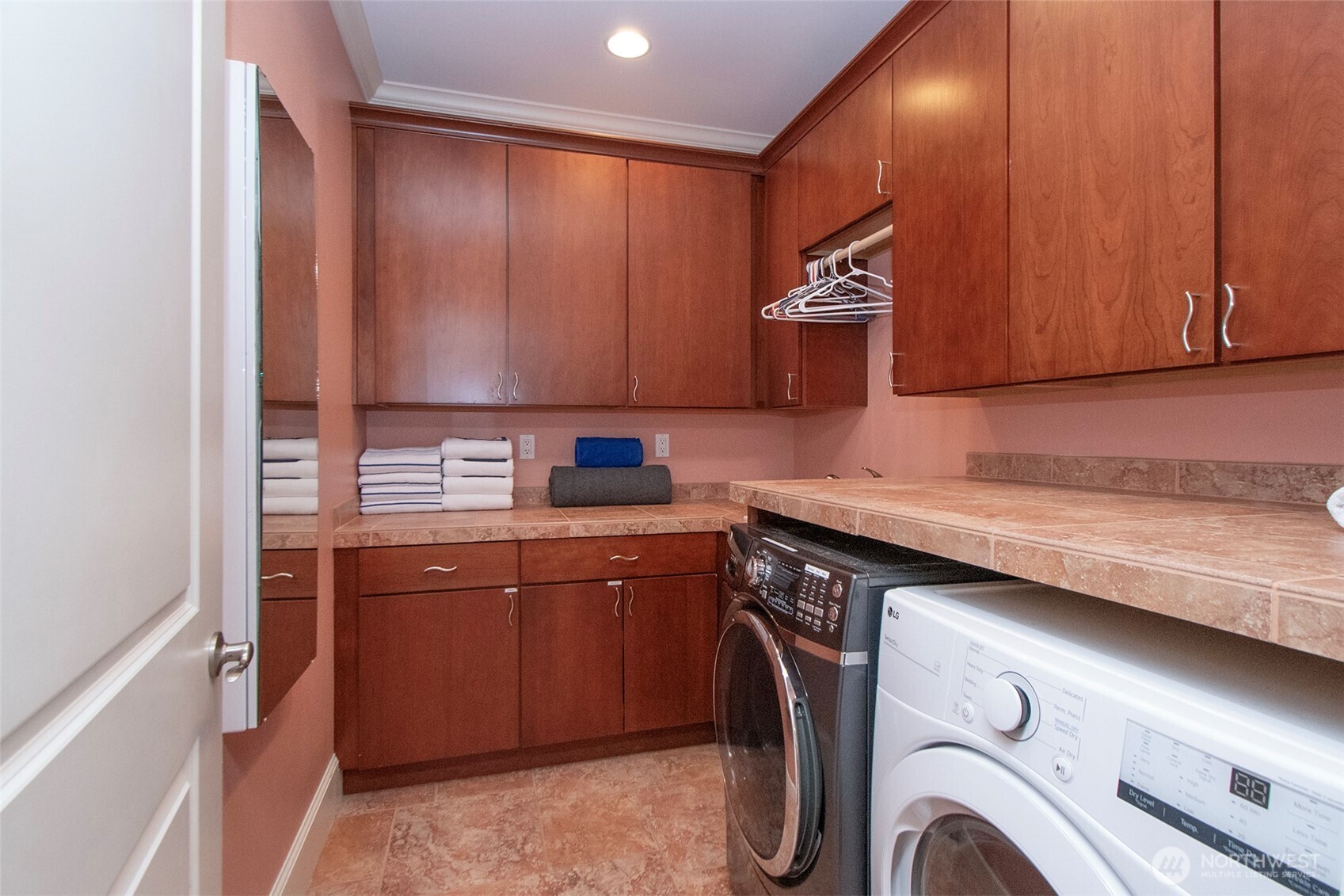 233 Raintree Lane Property Photo 28