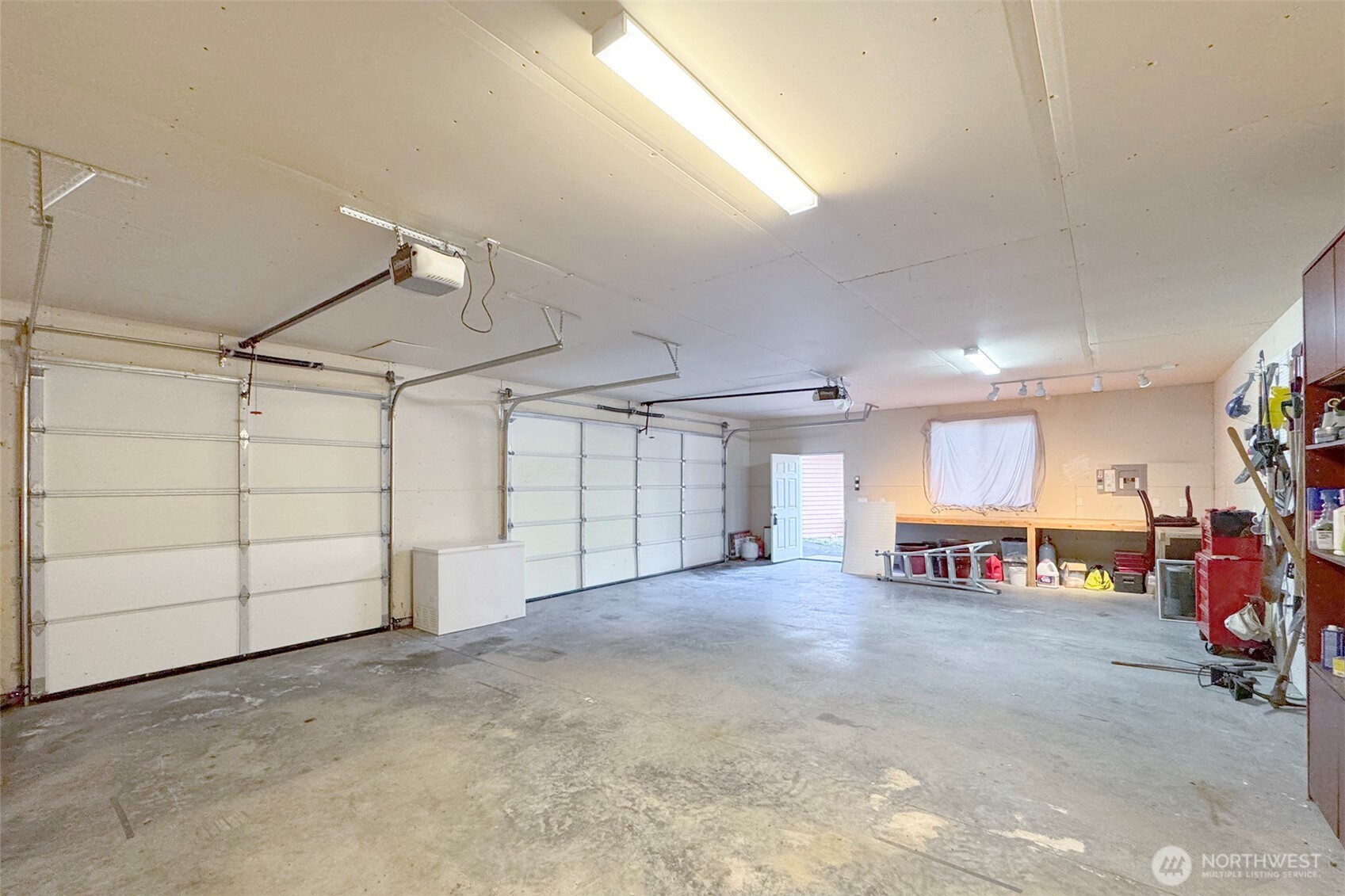 233 Raintree Lane Property Photo 37