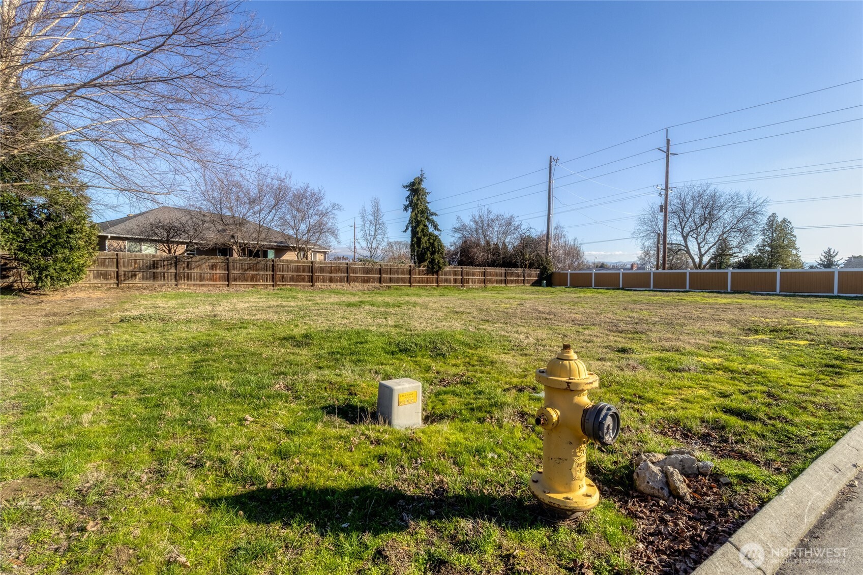 118 Country Court Place Property Photo 4