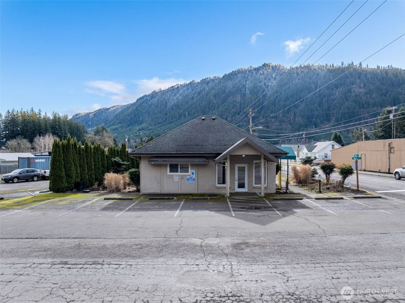 101 E Main Avenue
