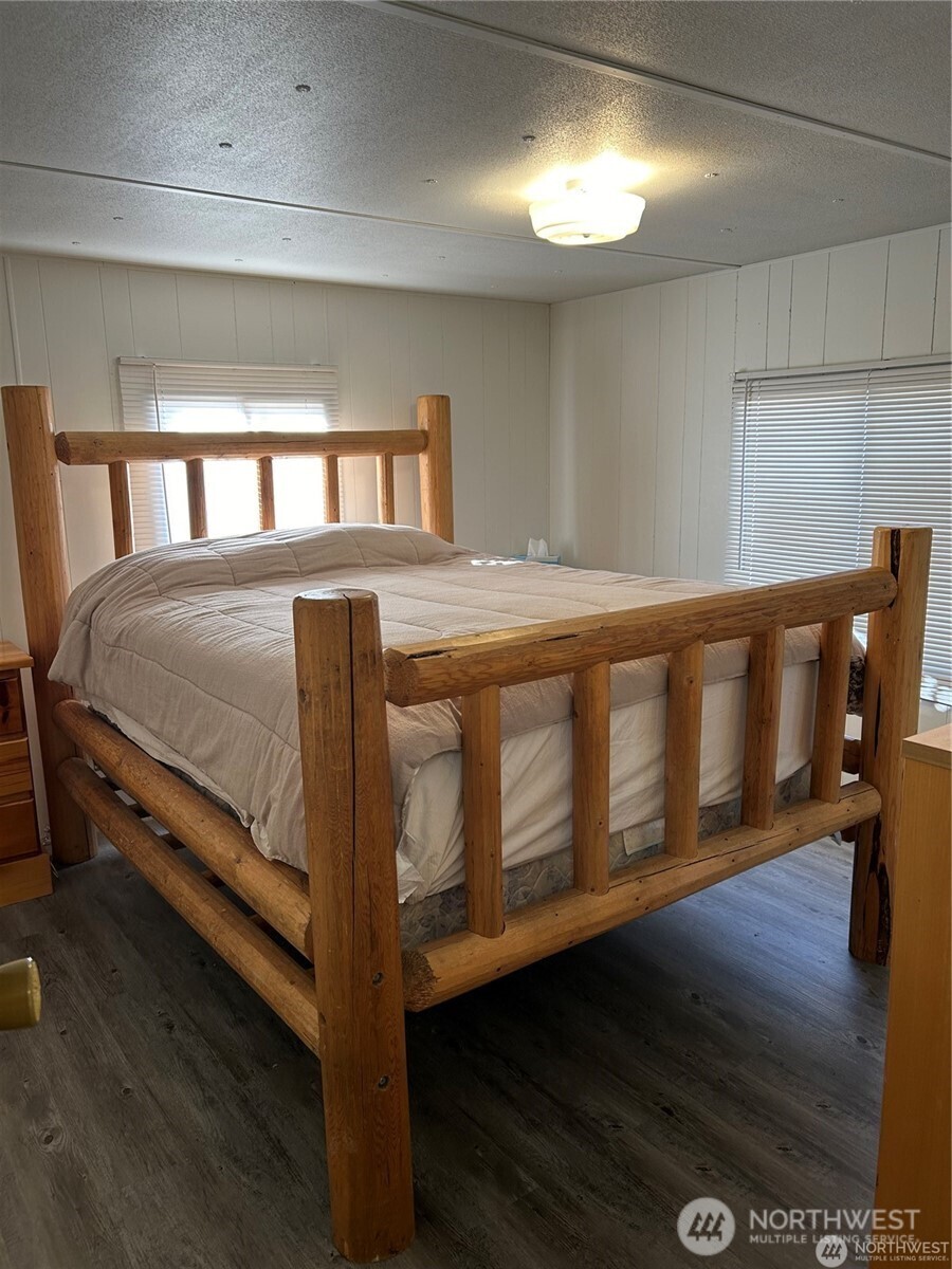 8820 Robbins Road Property Photo 6