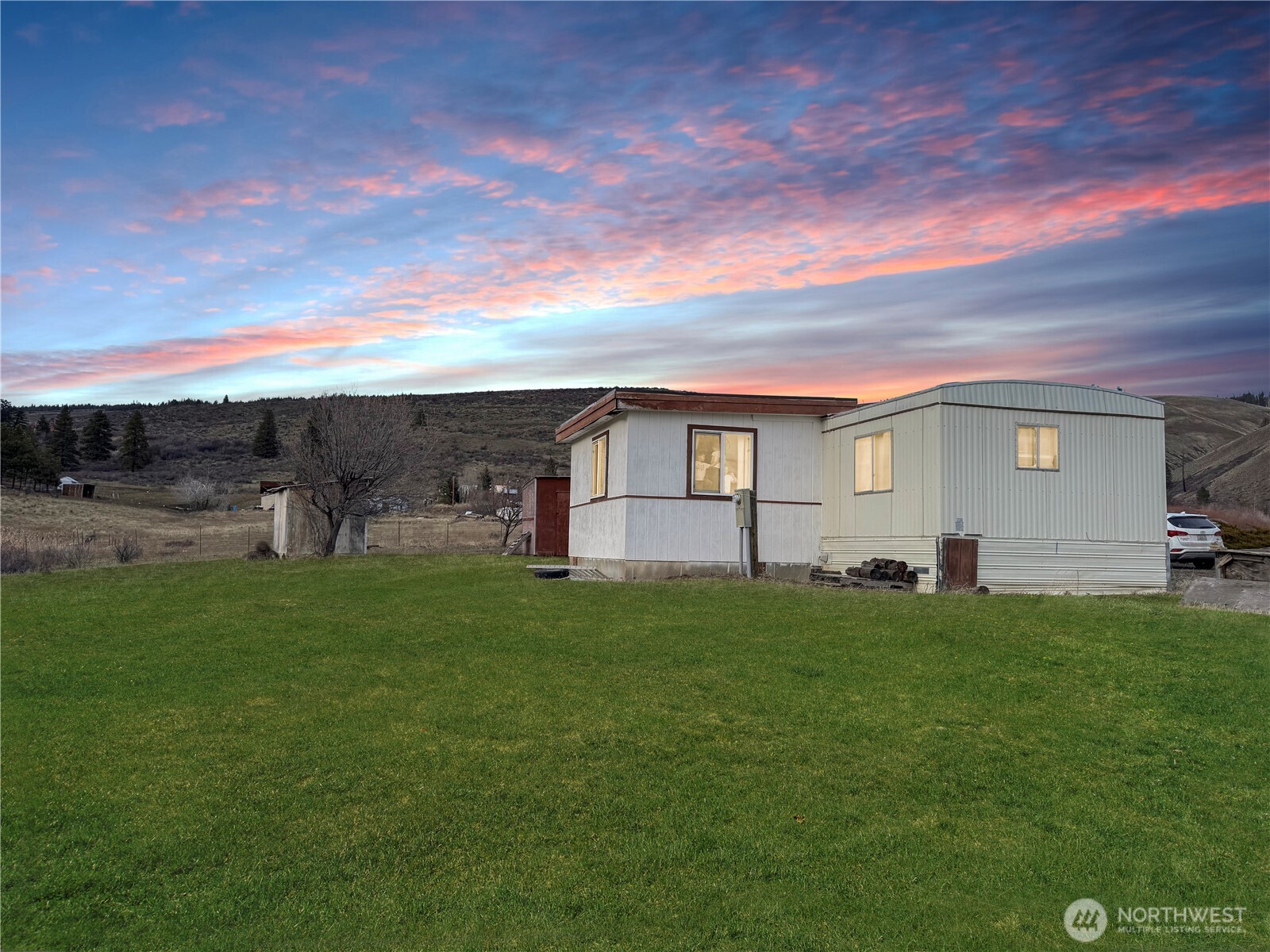 8820 Robbins Road Property Photo 11