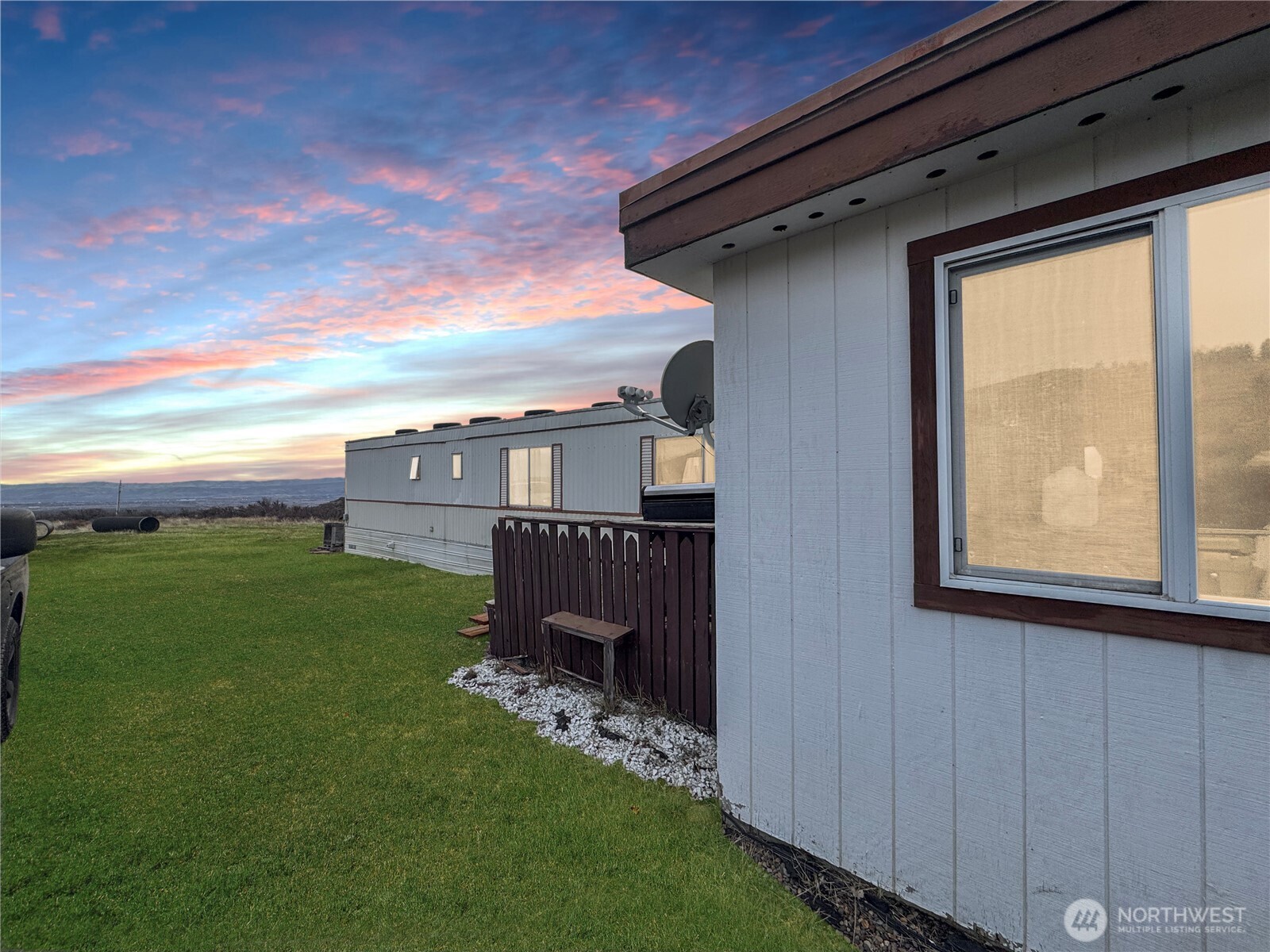 8820 Robbins Road Property Photo 12