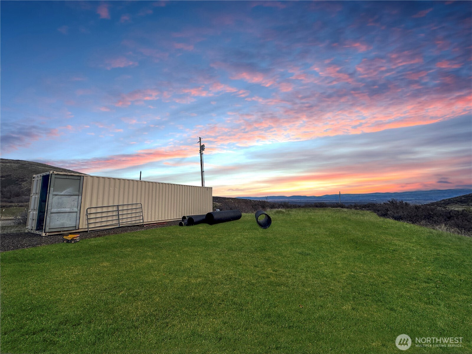 8820 Robbins Road Property Photo 13
