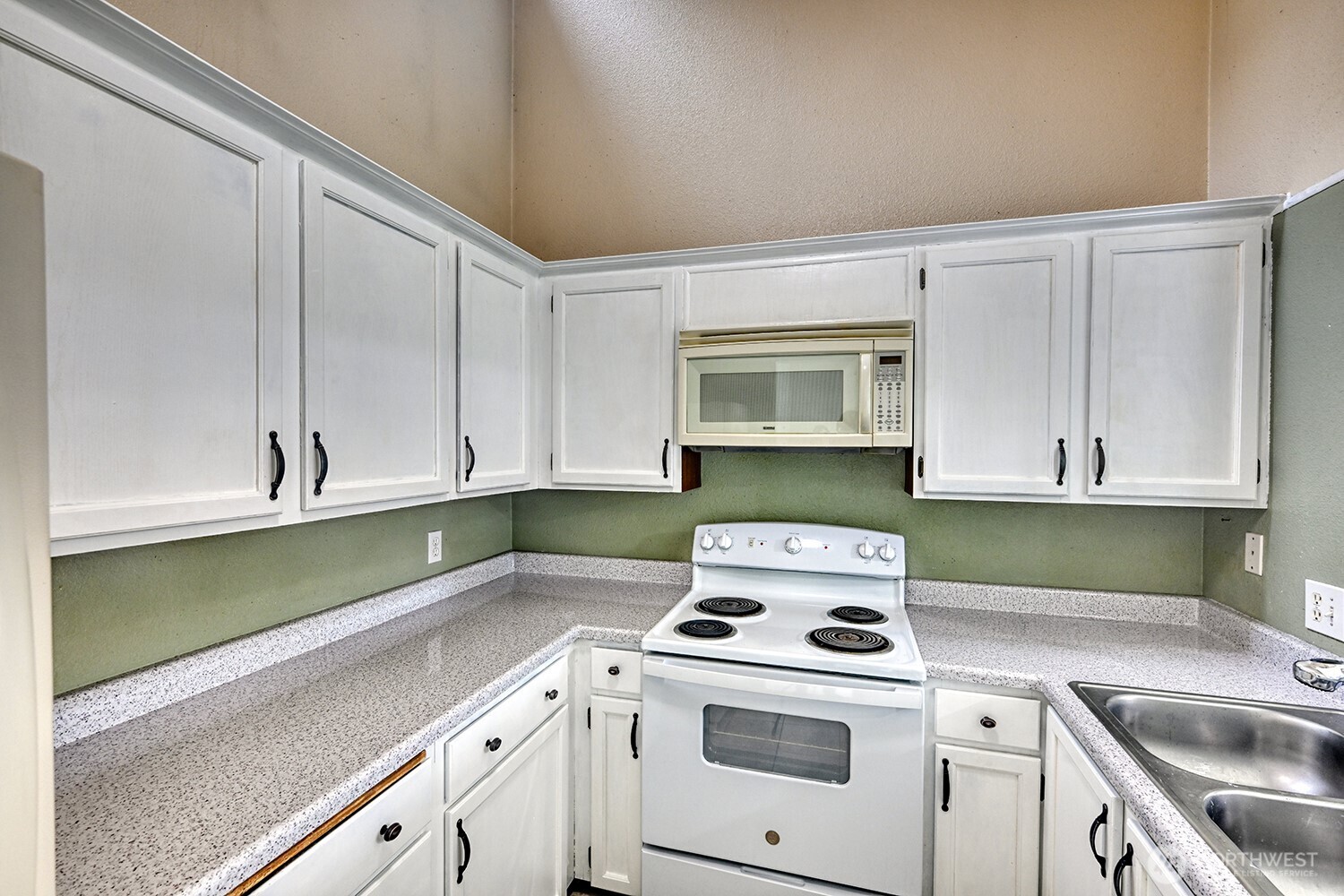 12904 126th Court J302 Property Photo 5