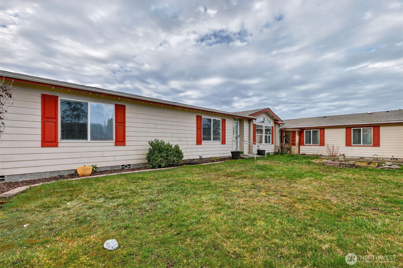 402 Parrish Road Property Photo 1