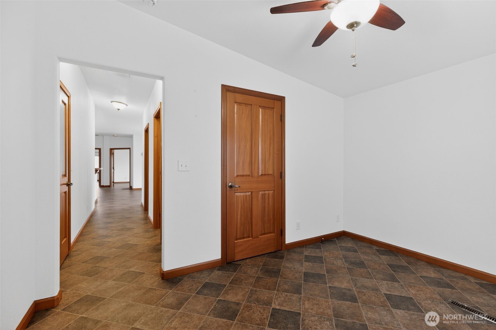 402 Parrish Road Property Photo 4