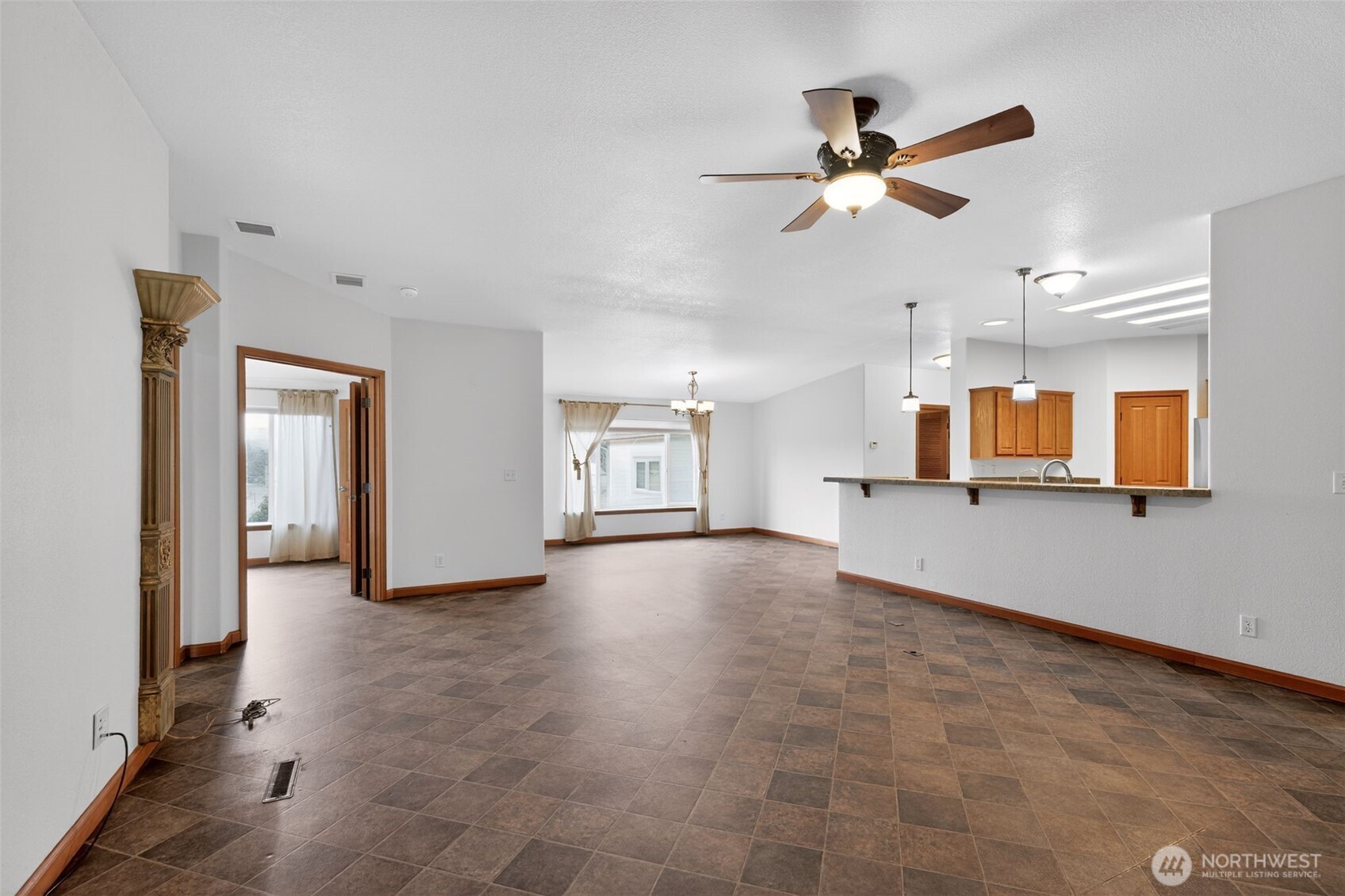 402 Parrish Road Property Photo 11