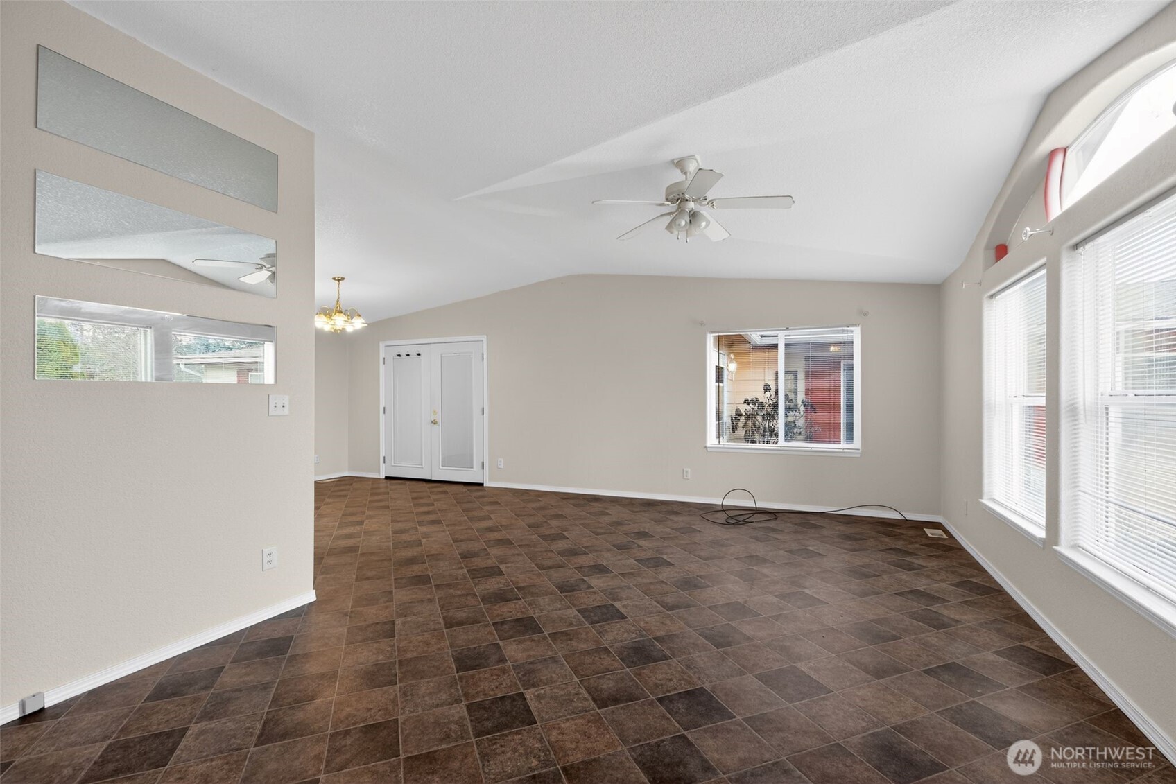 402 Parrish Road Property Photo 25