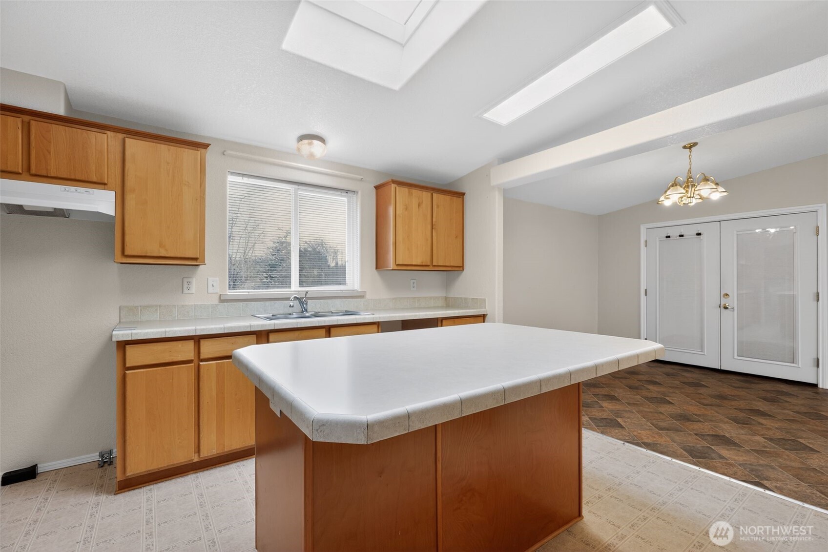 402 Parrish Road Property Photo 32
