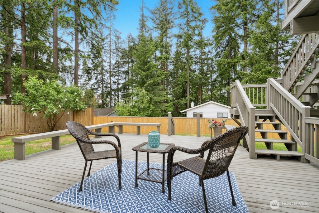 1115 207th Place Property Photo 6