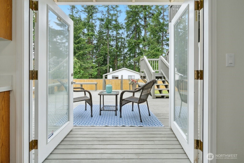 1115 207th Place Property Photo 7