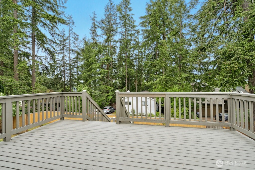 1115 207th Place Property Photo 9