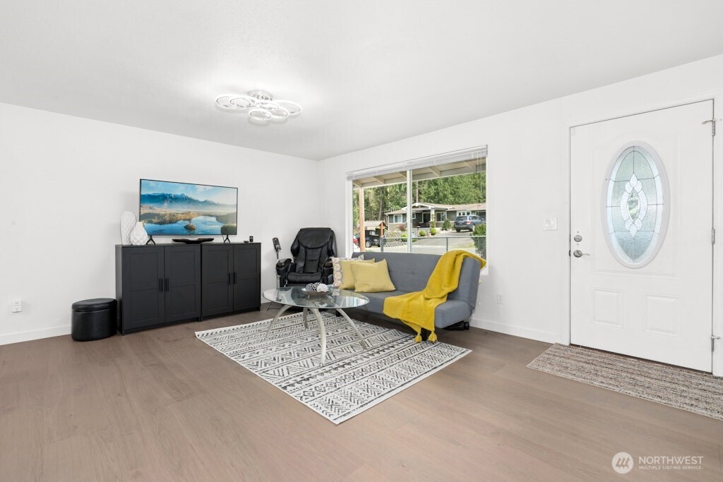 1115 207th Place Property Photo 12