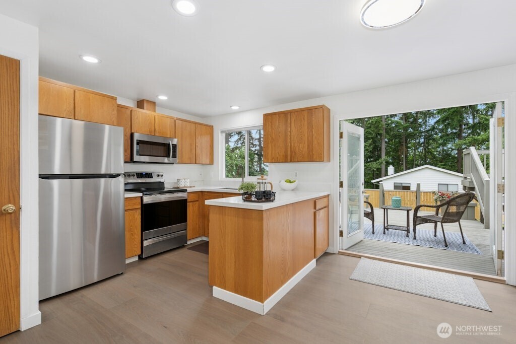 1115 207th Place Property Photo 14