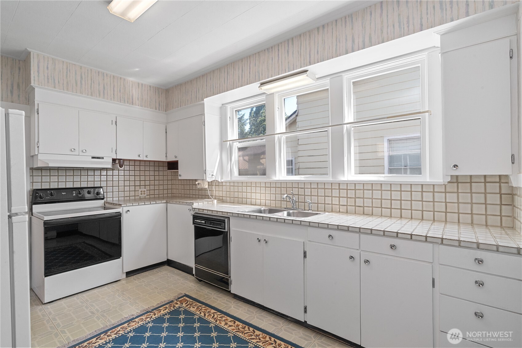 620 6th Street Property Photo 9