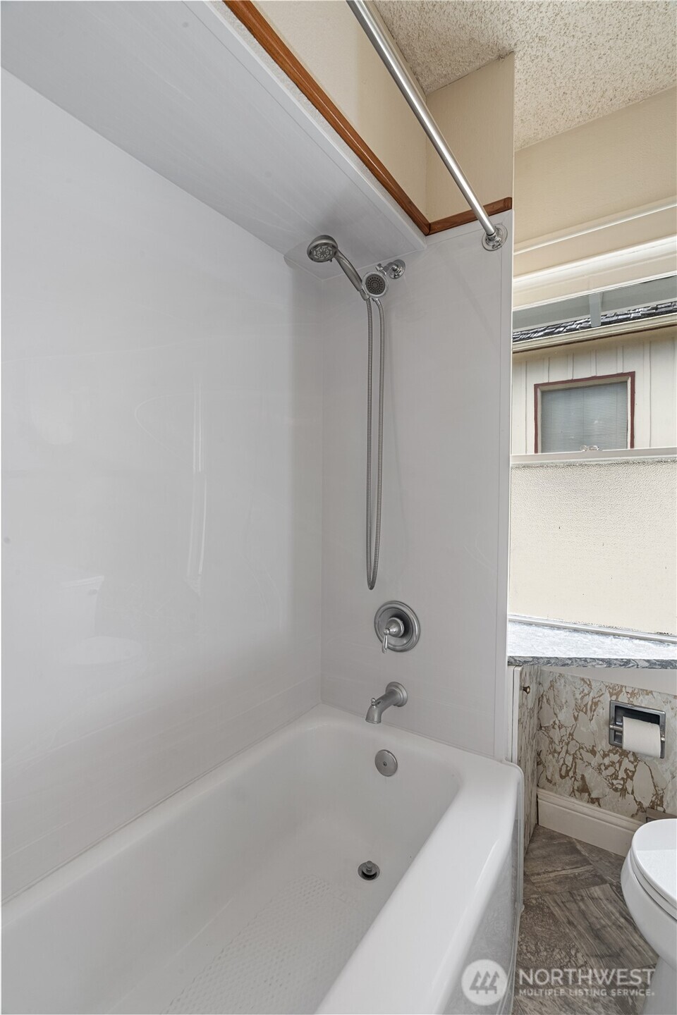 620 6th Street Property Photo 28