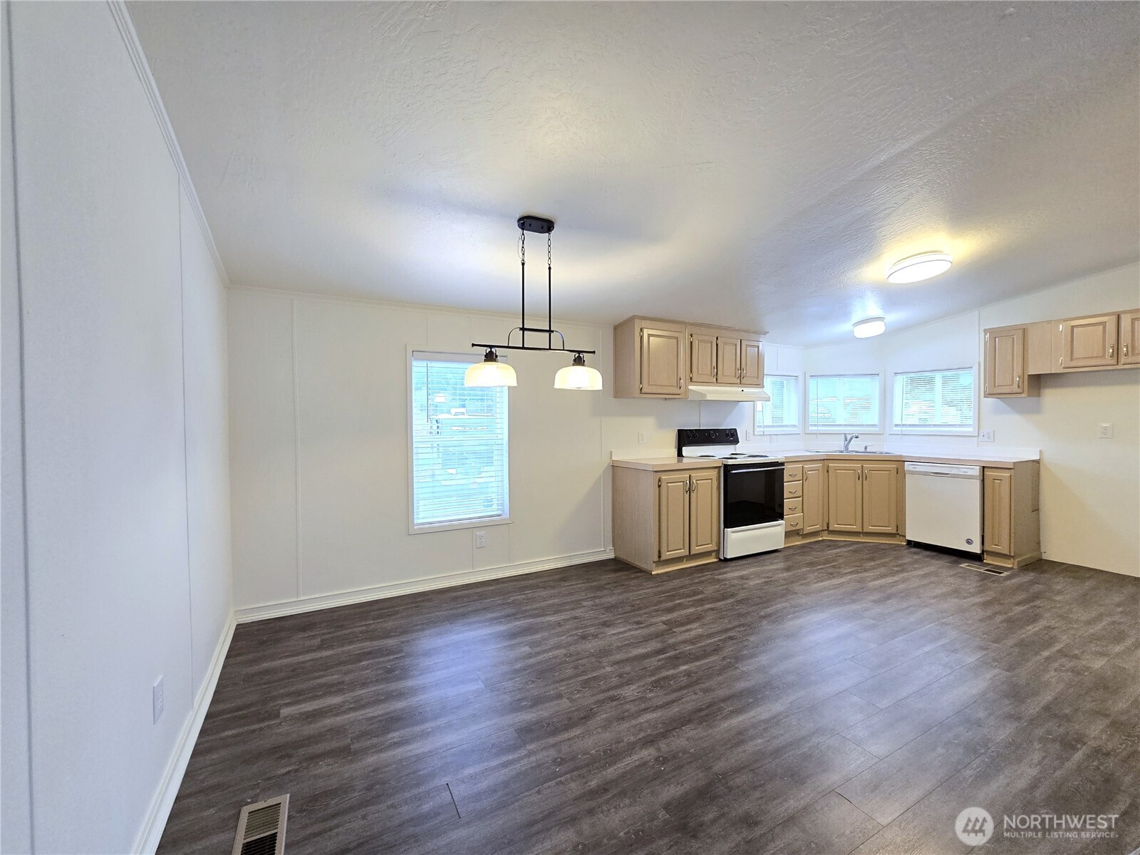 151 Nix Lane Property Photo 6
