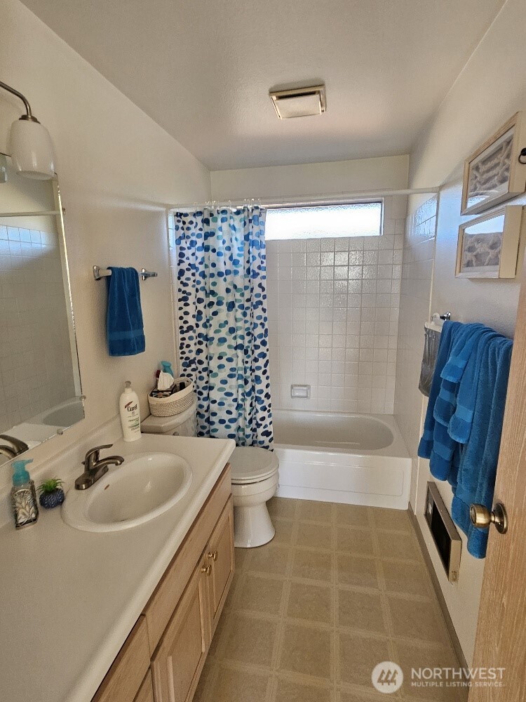 29529 G Street Property Photo 8