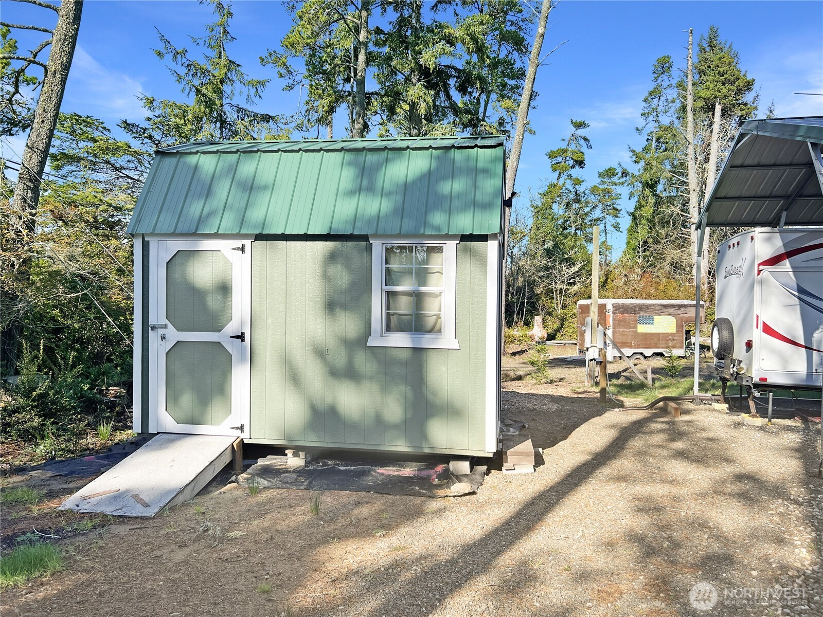 28010 Vernon Avenue Property Photo 4