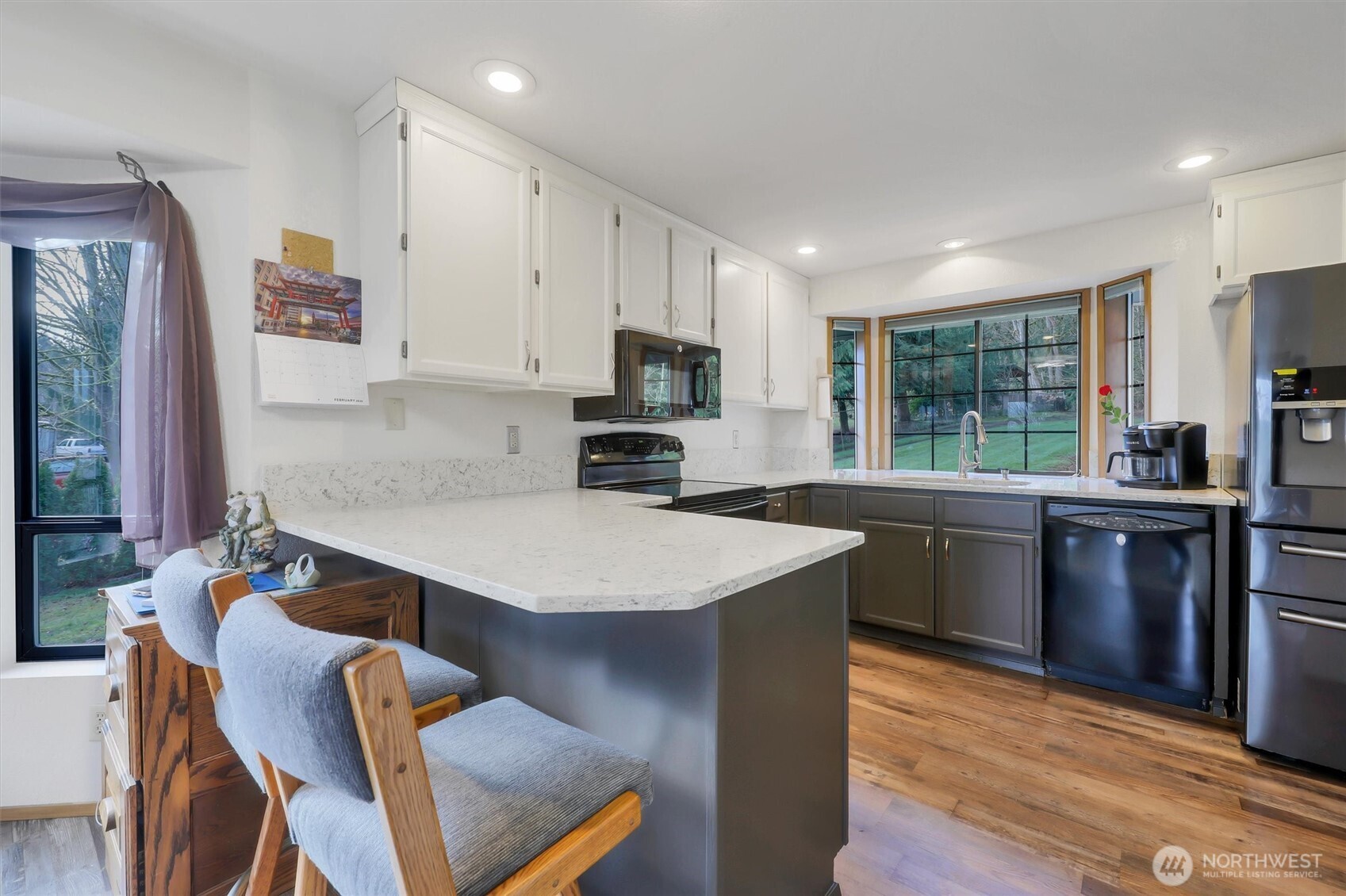 16714 Broadway Avenue Property Photo 10