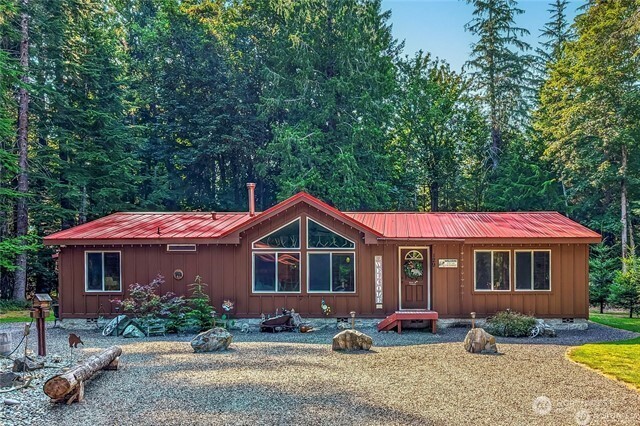 129 Cougar Drive Property Photo 1
