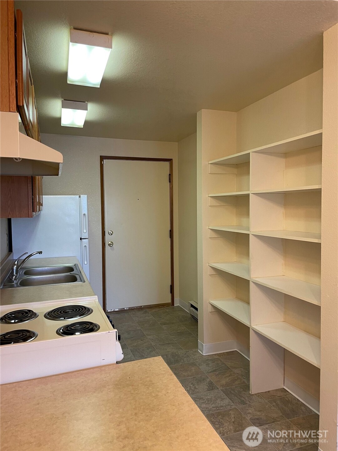 15043 8th Avenue Property Photo 4