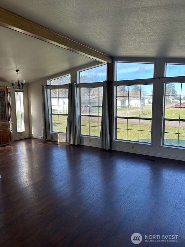 80 Salmon Street Property Photo 11
