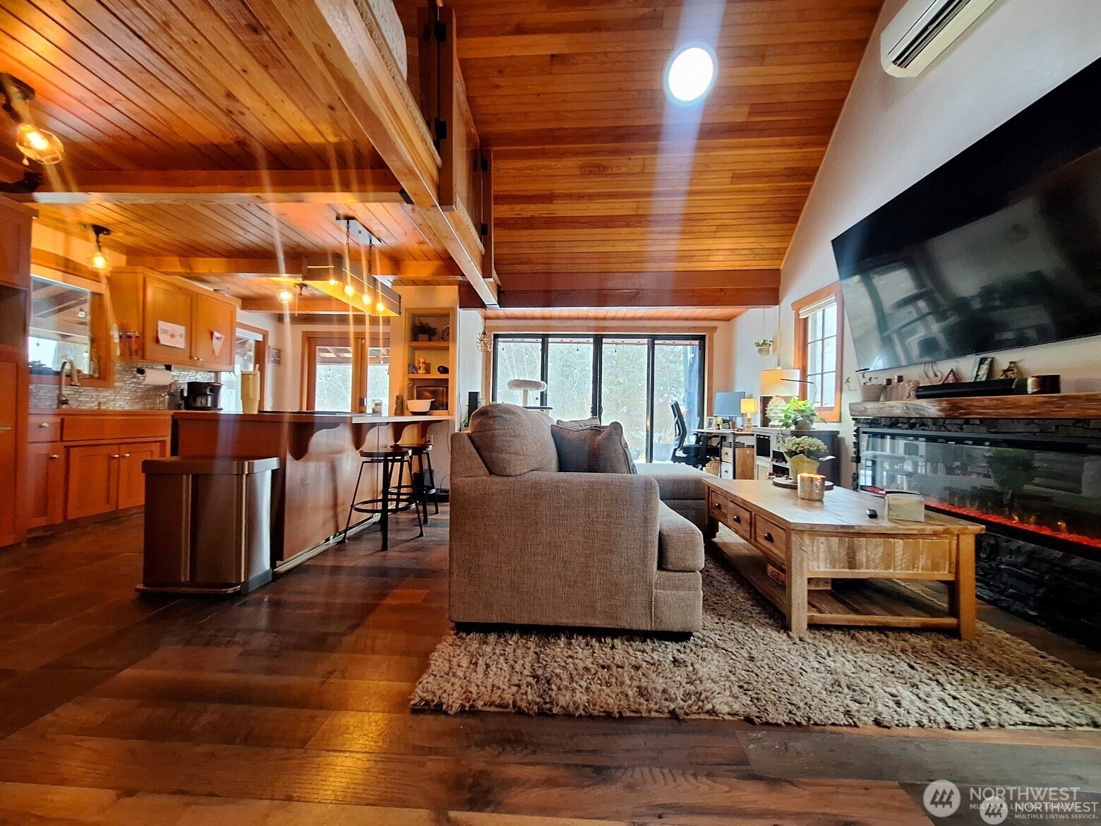 24527 250th Avenue Property Photo 8